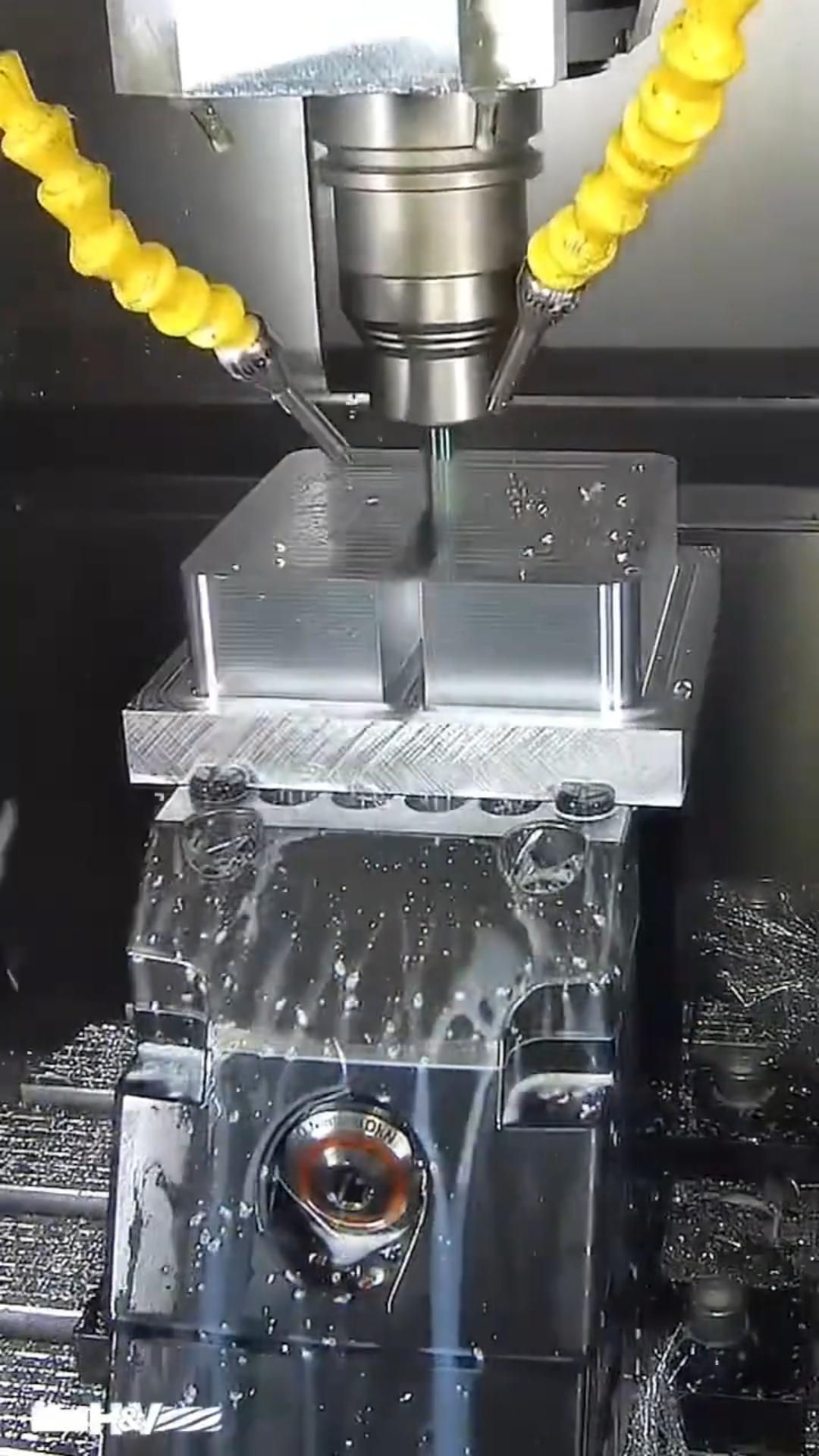 CNC Milling Basics: Tools, Processes, and Pro Tips for Precision Cuts